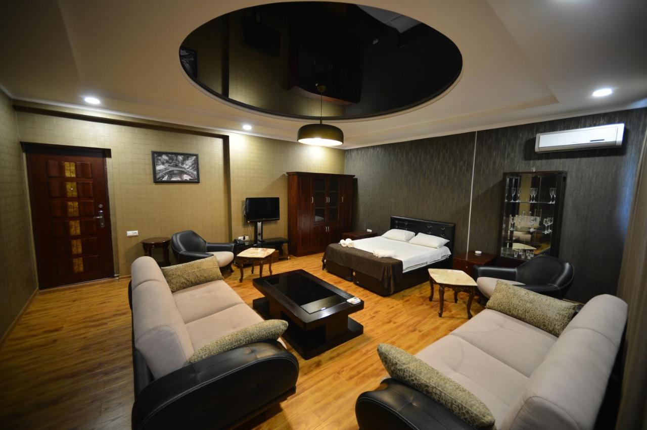 Green Hotel บาทูมิ ภายนอก รูปภาพ