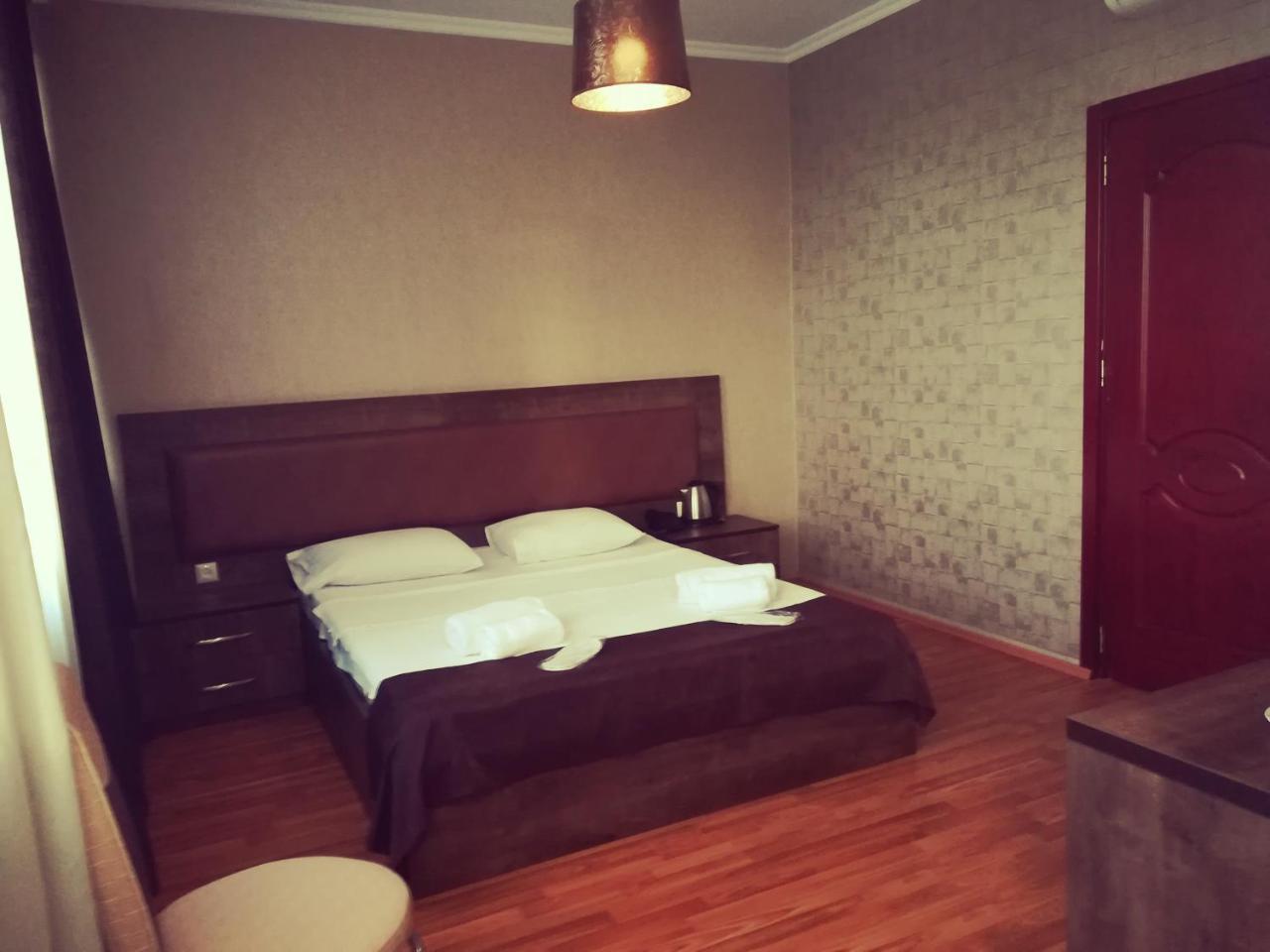 Green Hotel บาทูมิ ภายนอก รูปภาพ