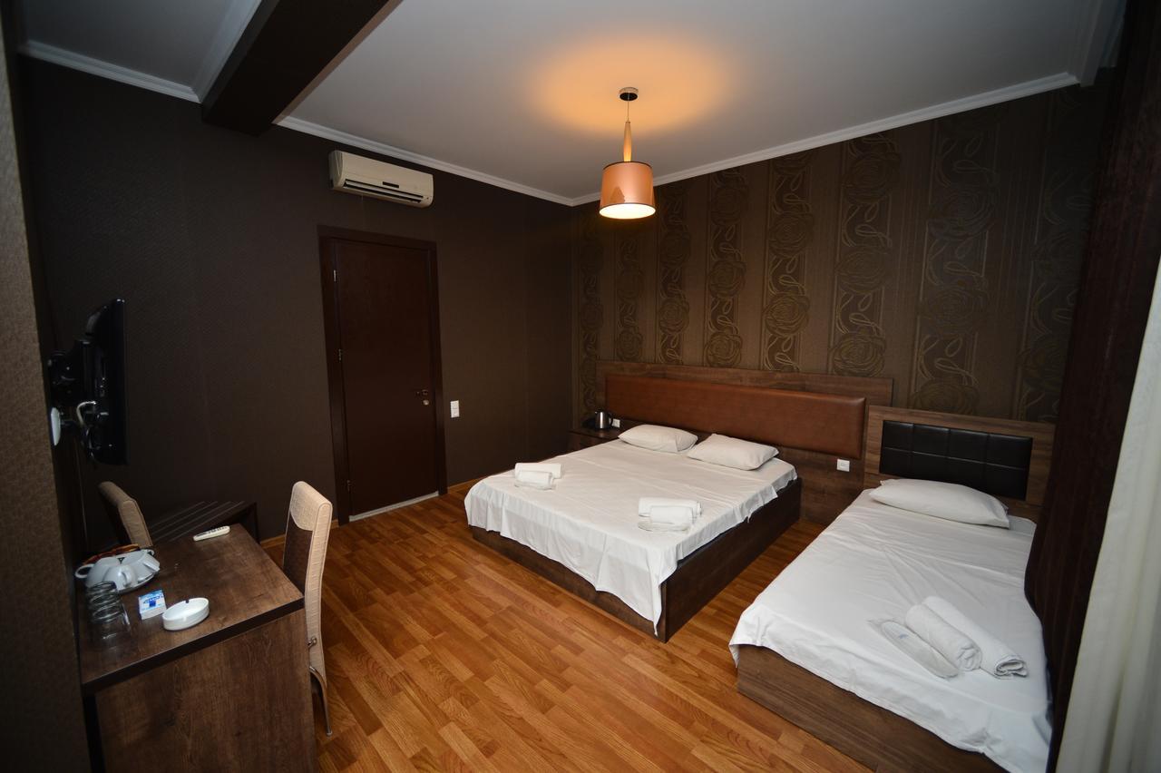 Green Hotel บาทูมิ ภายนอก รูปภาพ